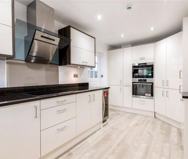 4 bedroom detached house to rent - Photo 1