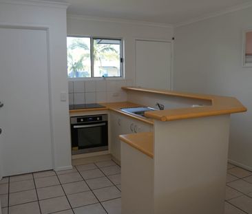 STUDENT AND SINGLE SHARE ACCOMMODATION $245pw with unlimited internet - Photo 6