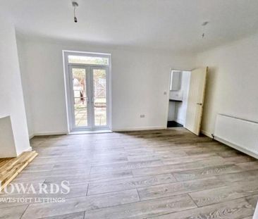 3 bedroom terraced house to rent - Photo 2
