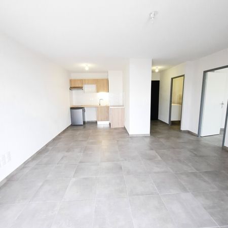 Location Appartement 2 pièces 44m² NIMES 30000 - Photo 4