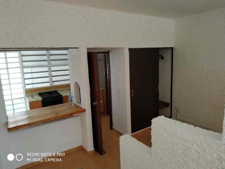 Departamento tipo estudio, amueblado, sobre Av. Cámara de Comercio. - Photo 4