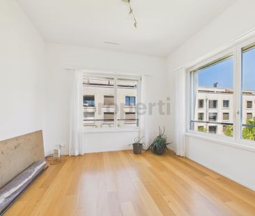 Lichtdurchflutete 4.5-Zimmer-Wohnung mit aussergewöhnlichem Raumgefühl - Foto 3
