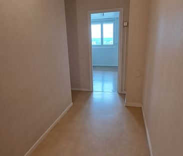 Location appartement T4 71.80m² à Reims (51100) Loyer CC * : 564.69... - Photo 4