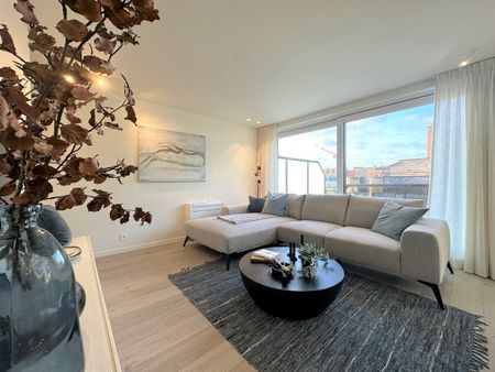 Gemeubelde penthouse met 2 terrassen op enkele passen van de Zeedijk. - Photo 3