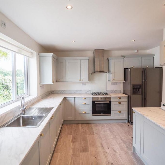 2 bedroom detached bungalow to rent - Photo 1