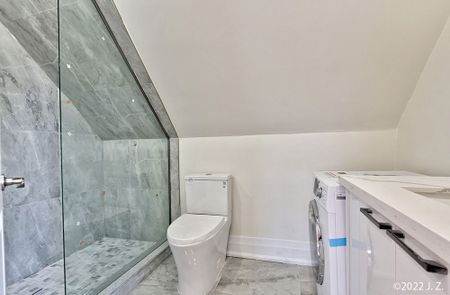 For Lease - 812 Logan Avenue Unit# Upper, Toronto, Ontario - Photo 3