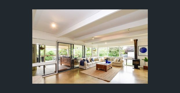 A Beautiful Family Rental with Swimming Pool in Sought After Suburb Glenunga - Photo 1