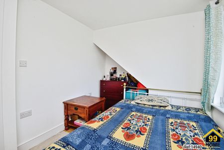 3 bed Maisonette in Park Lane Harrow, London, HA2 8NH - Photo 3