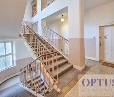 P6 Hradčany, ul. Na valech, světlý částečně zař. byt 2 + 1 a šatna,... - Photo 6