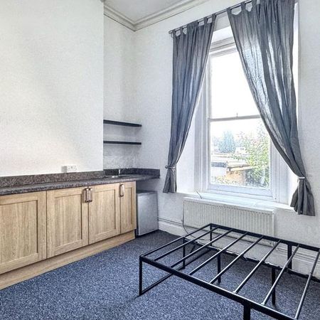 Studio to rent - Photo 3