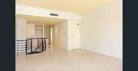 Lovely Townhouse - Photo 2