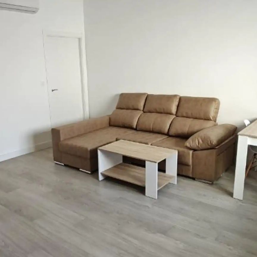 Piso de alquiler en Calle Reina Victoria, 20, Almendralejo - Foto 1