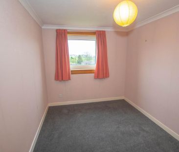 4 bedroom detached house to rent - Photo 5