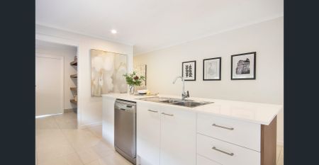 Amazing family home in Palmview! - Photo 2