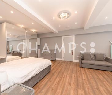 4 bedroom flat to rent - Photo 2