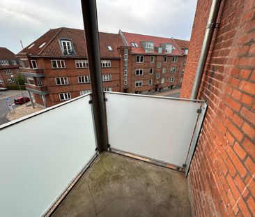 Indbydende lejlighed med altan og udsigt over Odense Å - Foto 4