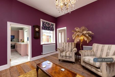 2 bedroom maisonette to rent - Photo 3