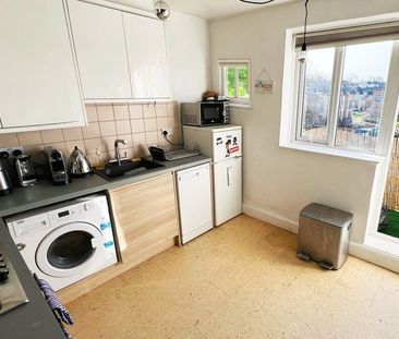Room in a Shared Flat, Clive Road, SE21 - Photo 3