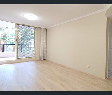 Spacious Mirvac Apartment close to everything - Photo 2