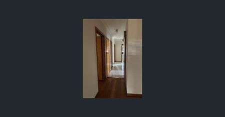 Centrally located family home! - Photo 5