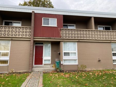 For Lease - 3230 The Credit Woodlands N/A, Mississauga, Ontario - Photo 2