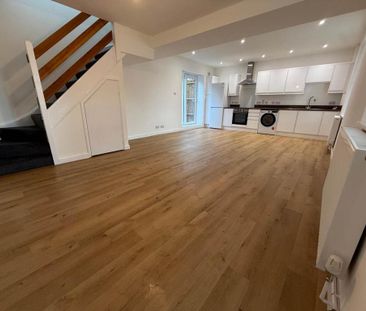 2 bedroom semi-detached house to rent - Photo 6