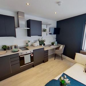 Studio to rent - Photo 2