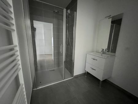 Appartement RUE DE VERDUN - Photo 2