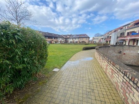 Rustig gelegen appartement met twee slaapkamers en ruim terras - Photo 2