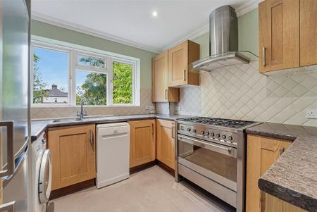 2 bedroom maisonette to rent - Photo 5