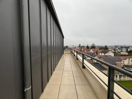 Location Appartement 2 pièces 36m² FLEURY LES AUBRAIS 45400 - Photo 5