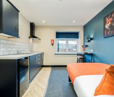 Crown House, Nuneaton, CV11 4BX - Photo 4