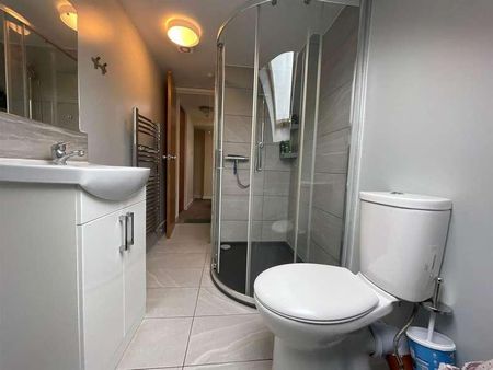 Townsend Road, Southall, UB1 - Photo 3