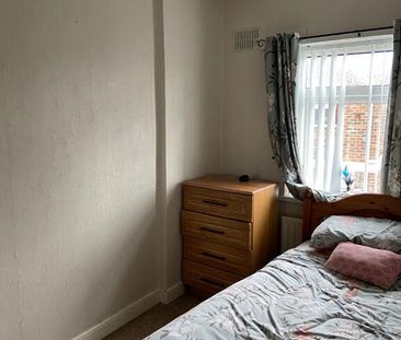 5 Dhu Varren Crescent, Belfast, BT13 3FL - Photo 1
