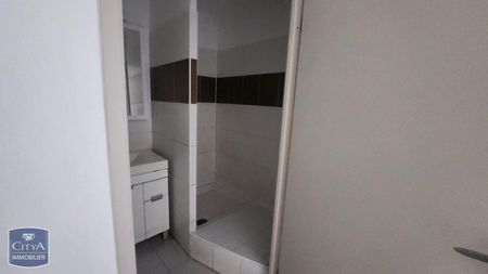 Location Appartement 2 pièces 48m² MARSEILLE 3ème - Photo 5