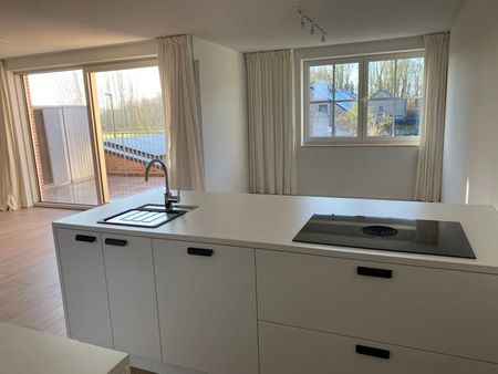 Appartement te huur - Foto 2