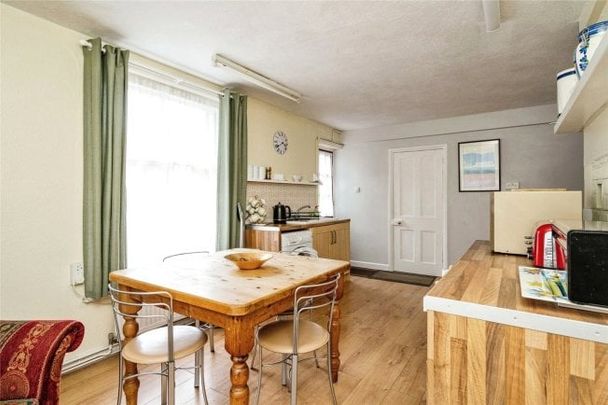 Cliff Avenue, Cromer - Photo 1