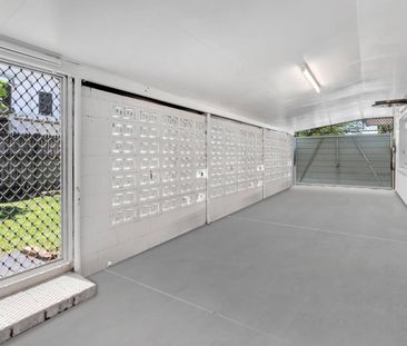 PERFECT PLACE TO CALL HOME - SIDE ACCESS & UNFURNISHED - Photo 4