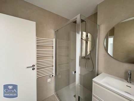 Location Appartement 3 pièces 59m² NICE 06000 - Photo 2