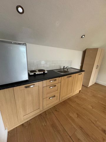 Studio to rent - Photo 5