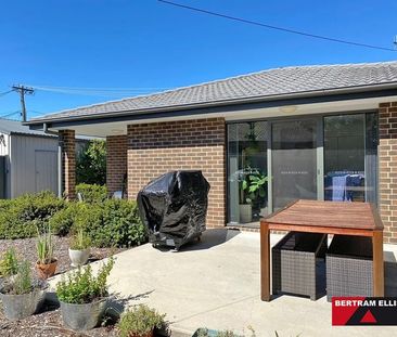 Stunning Two Bedroom Townhouse - Photo 2