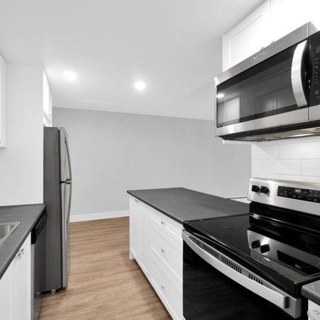 Renaissance On Shaw - Photo 4