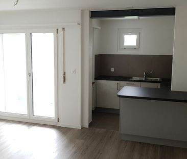 Bel appartement d'une pièce avec balcon ! - Photo 1