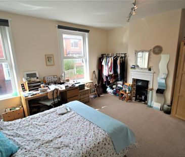 4 bedroom terraced house to rent - Photo 3