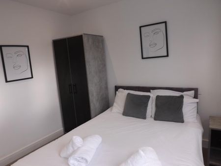 1 bedroom flat to rent - Photo 2