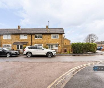 3 bedroom semi-detached house to rent - Photo 5