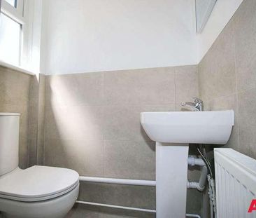 Baillie Close, Rainham, RM13 - Photo 1