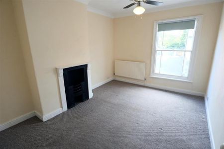 3 bedroom terraced house to rent - Photo 5