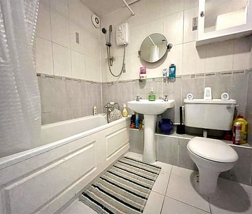 1 Bedroom Flat To Let - Photo 2