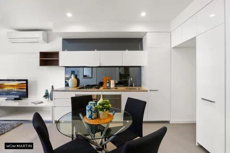 MGM MARTIN - ONE BEDROOM APARTMENT - Photo 3